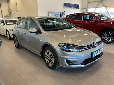 begagnad VW e-Golf 35.8 kWh Pluspaket / Cockpit Navi 136hk