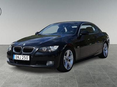 Begagnad BMW 320 170 HK (125 kW) 2007 Svart Cab