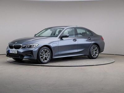 BMW 330e