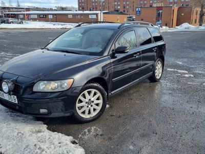 begagnad Volvo V50 T5 AWD