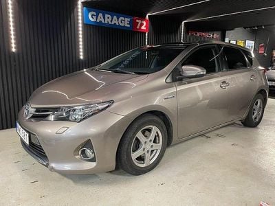 Begagnad Toyota Auris Hybrid Edition 136 HK (100 kW) 2015 Brun Kombi