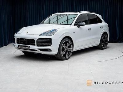 Vit Begagnad 2023 Porsche Cayenne Platinum Edition SUV | 899 900 kr (Superpris)