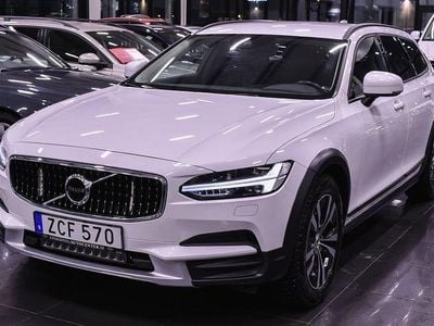 Vit Begagnad 2017 Volvo V90 CC Kombi | 249 900 kr (Marknadspris)