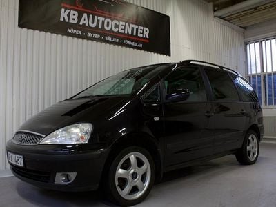 Begagnad Ford Galaxy 140 HK (102 kW) 2004 Svart Minibuss