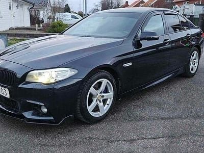 Svartmetalic Begagnad 2015 BMW 520 M Sport Sedan | 149 900 kr (Marknadspris)
