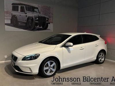 Begagnad Volvo V40 R-Design 150 HK (110 kW) 2016 Vit Halvkombi
