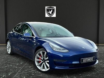 Deep blue metallic Begagnad 2019 Tesla Model 3 Performance Sedan | 299 900 kr