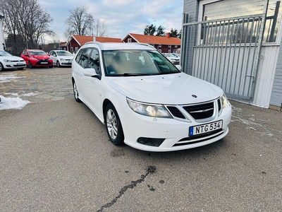 Begagnad Saab 9-3 Linear 175 HK (128 kW) 2011 Vit Kombi