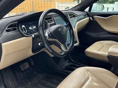 Begagnad Tesla Model S 386 kW (525 HK) 2015 Halvkombi