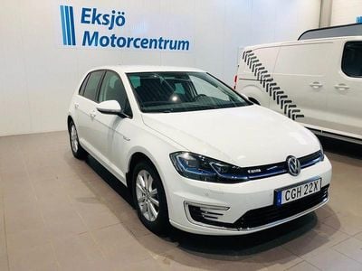 Begagnad VW e-Golf 100 kW (136 HK) 2020 Vit Halvkombi