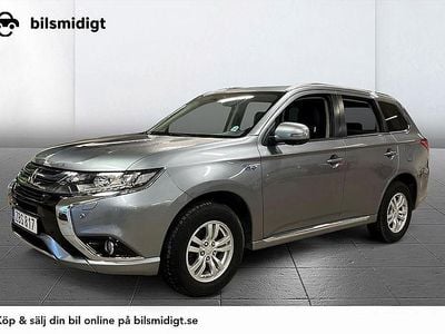Begagnad Mitsubishi Outlander P-HEV 203 HK (149 kW) 2017 Grå SUV