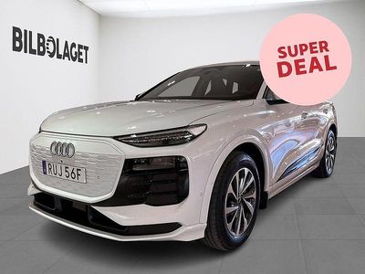 Vit Begagnad 2024 Audi Q6 e-tron Ambiente SUV | 699 500 kr