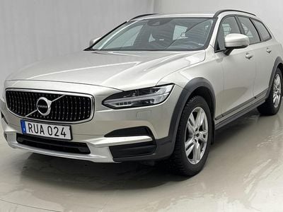 Begagnad Volvo V90 CC Kinetic 190 HK (139 kW) 2018 Ljusbrun Kombi