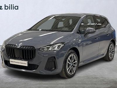 Grå Begagnad 2022 BMW 225 Active Tourer M Sport Minibuss | 329 900 kr (Lite dyr)