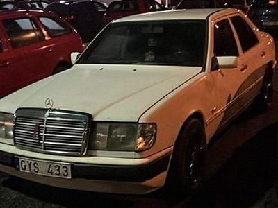 Begagnad 1988 Mercedes 300 Sedan | 38 000 kr