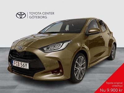 Grön Begagnad 2024 Toyota Yaris Hybrid Style Halvkombi | 259 900 kr (Marknadspris)