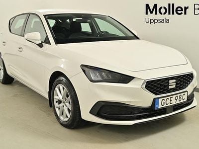 Vit (candy white) Begagnad 2022 Seat Leon Style Halvkombi | 179 000 kr (Bra pris)