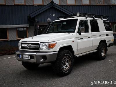 Begagnad Toyota Land Cruiser 2015 Vit Pickup