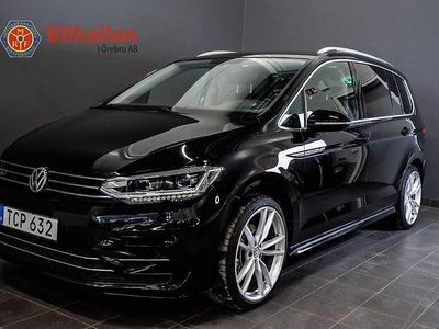 Svart Begagnad 2017 VW Touran R-line Minibuss | 219 000 kr (Lite dyr)