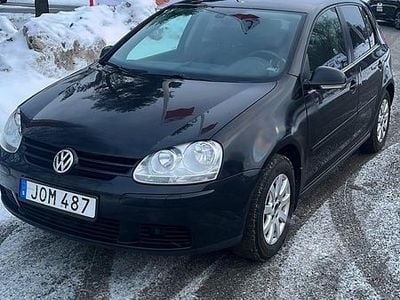 Begagnad VW Golf VI 102 HK (75 kW) 2009 Halvkombi