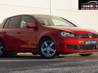 Röd Begagnad 2010 VW Golf VI Halvkombi | 59 900 kr (Marknadspris)