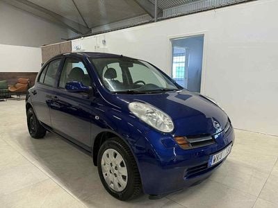 Mörkblå Begagnad 2004 Nissan Micra Halvkombi | 29 900 kr (Lite dyr)