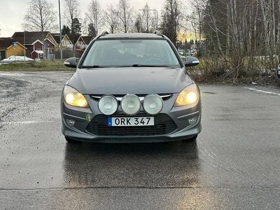 Grå Begagnad 2011 Hyundai i30 Kombi | 34 900 kr (Marknadspris)