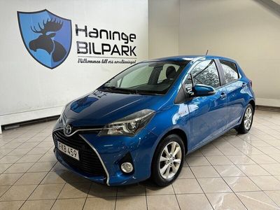 begagnad Toyota Yaris Hybrid SUPERDEAL 6,95%/ AUT /B-KAM/ NAVI / MOK-VÄRMARE