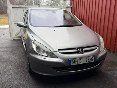 Begagnad Peugeot 307 Griffe 136 HK (100 kW) 2005 Grå metallic