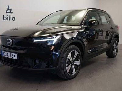 Svart Begagnad 2022 Volvo XC40 Core SUV | 339 500 kr