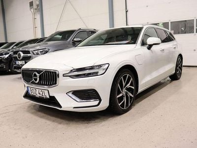 Vit Begagnad 2021 Volvo V60 Inscription Kombi | 349 800 kr (Bra pris)