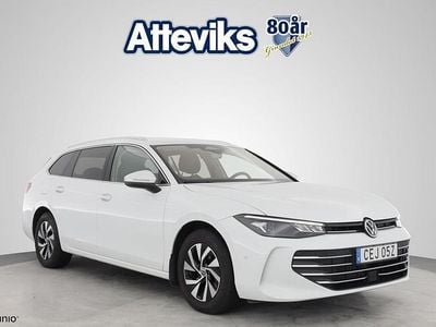 Vit Begagnad 2024 VW Passat Business Kombi | 329 900 kr (Marknadspris)