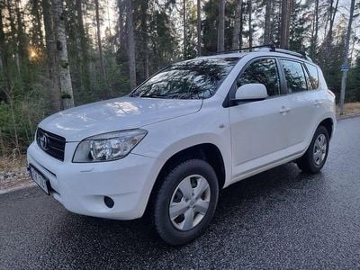Vit Begagnad 2008 Toyota RAV4 SUV | 69 900 kr (Superpris)