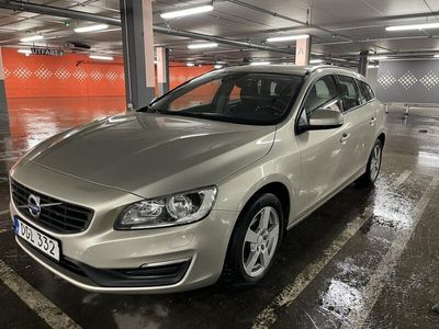 begagnad Volvo V60 D3 Kinetic Euro 6