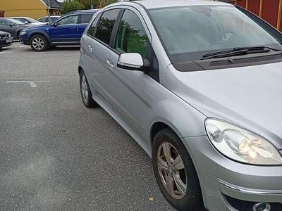 Mercedes B180