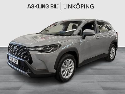 Begagnad Toyota Corolla Cross 197 HK (144 kW) 2023 Grå SUV