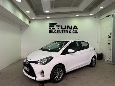 Begagnad Toyota Yaris Active 99 HK (72 kW) 2015 Vit Halvkombi