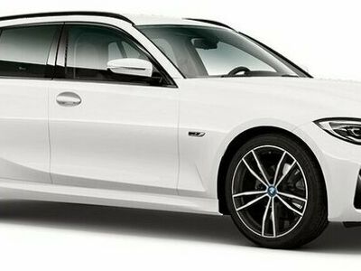 Vit Begagnad 2021 BMW 330e M Sport Kombi | 582 000 kr