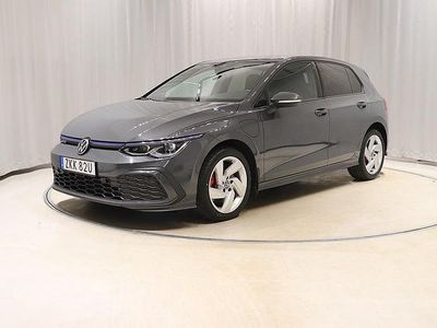 Grå Begagnad 2021 VW Golf VIII GTE Kombi | 264 800 kr (Marknadspris)