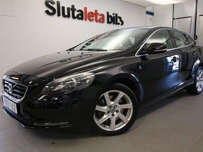 Begagnad Volvo V40 Momentum 153 HK (112 kW) 2015 Svart Kombi