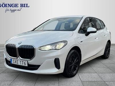 Vit Begagnad 2022 BMW 225 Shadowline Kombi | 289 000 kr