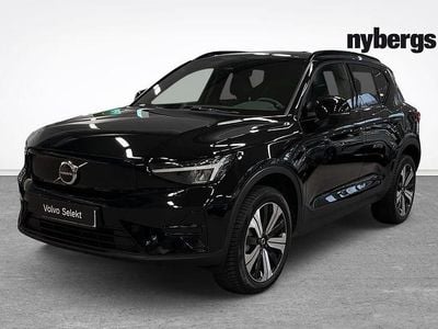 Svart Begagnad 2023 Volvo XC40 Core SUV | 314 000 kr (Marknadspris)