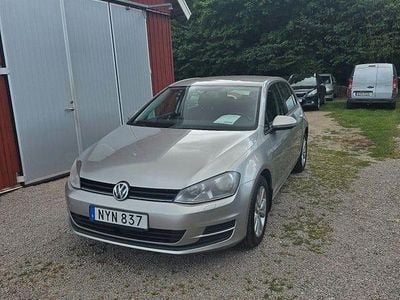 Silver Begagnad 2014 VW Golf VII Halvkombi | 75 000 kr (Marknadspris)