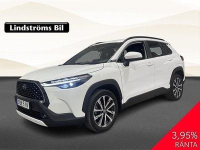 Begagnad Toyota Corolla Cross 200 HK (147 kW) 2023 Vit SUV
