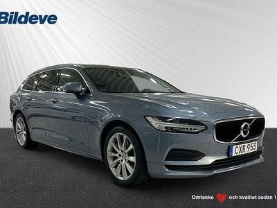 Begagnad Volvo V90 Momentum 192 HK (141 kW) 2018 Ljusblå Kombi