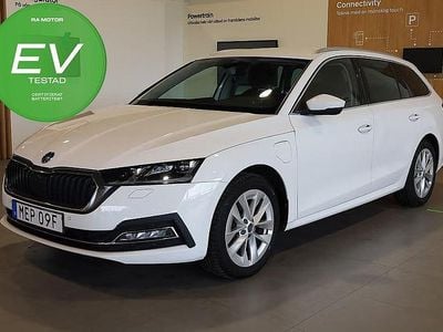 Begagnad Skoda Octavia Style 204 HK (150 kW) 2021 Vit Kombi