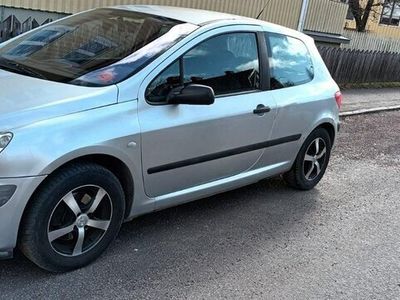 begagnad Peugeot 307 1.6 som nybesiktigad (lågmilad) till 2025-05-31