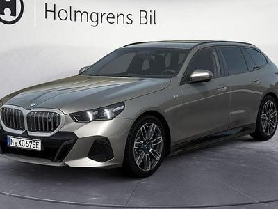 Grå (oxide grey) Begagnad 2024 BMW i5 M Sport Sedan | 814 900 kr (Marknadspris)