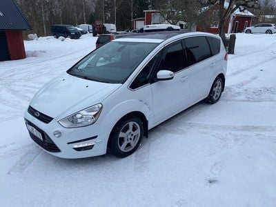 Begagnad Ford S-MAX Business Edition 163 HK (119 kW) 2014 Vit Minibuss