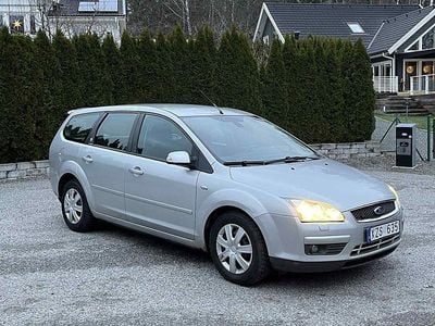 Silver Begagnad 2006 Ford Focus Kombi | 38 900 kr (Marknadspris)